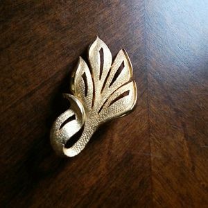 Vintage gold tone pin